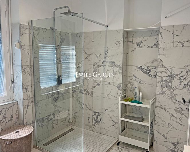 Image No.4-5 Bed House for sale