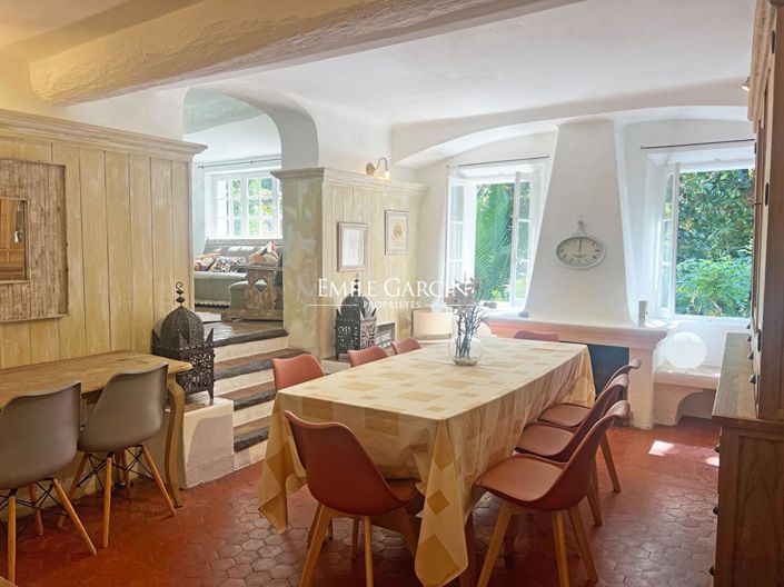 Image No.9-6 Bed House for sale