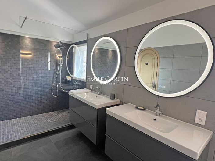 Image No.11-5 Bed House for sale