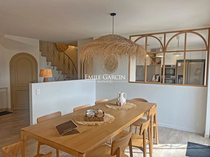 Image No.5-5 Bed House for sale