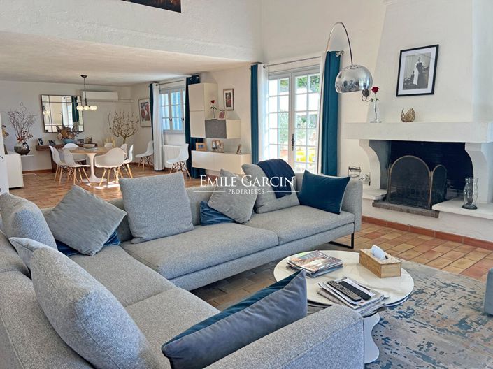 Image No.4-5 Bed House for sale