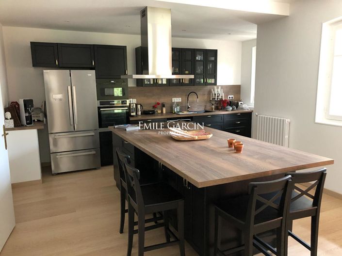 Image No.6-6 Bed House for sale