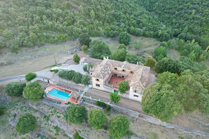 Image No.5-Maison de 11 chambres à vendre à Monoblet