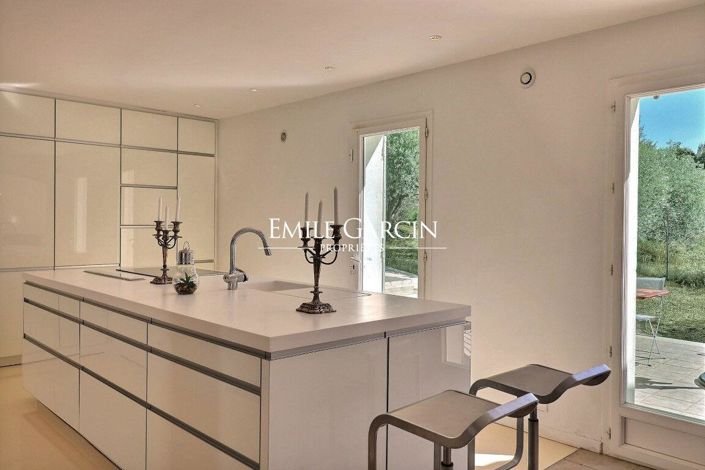 Image No.5-3 Bed House for sale