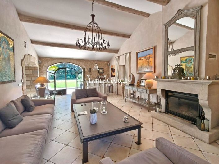 Image No.5-6 Bed House for sale