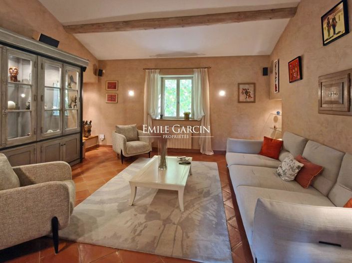 Image No.8-6 Bed House for sale