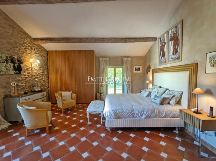 Image No.9-6 Bed House for sale