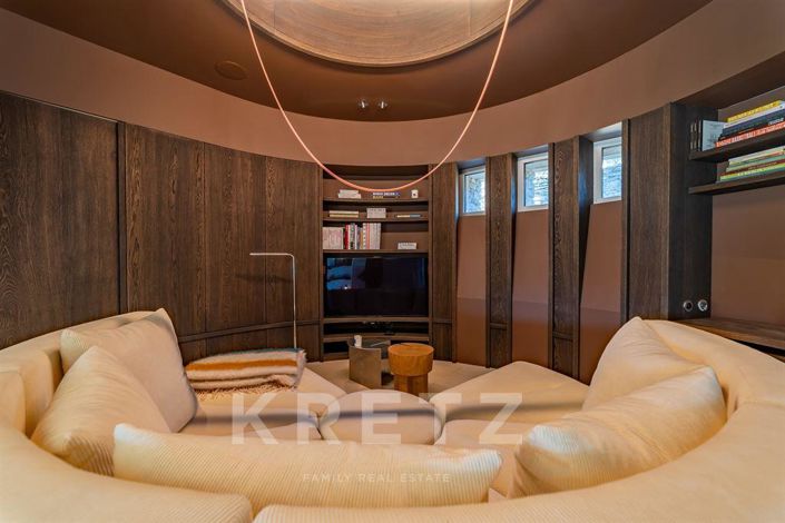 Image No.10-8 Bed House for sale