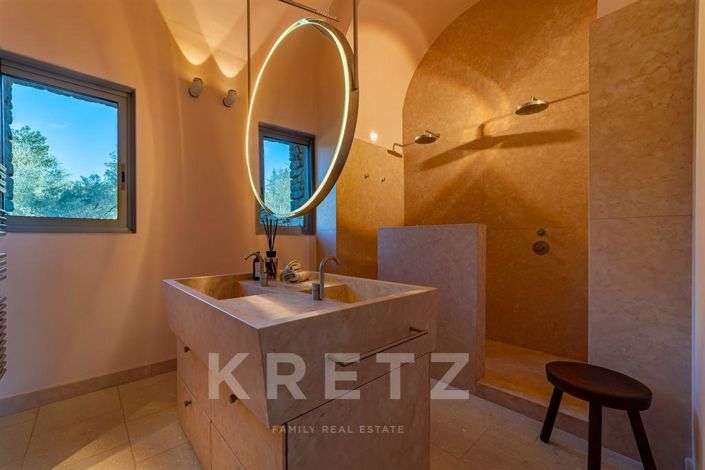 Image No.15-8 Bed House for sale