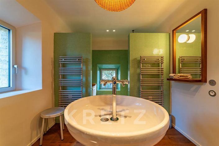 Image No.17-8 Bed House for sale