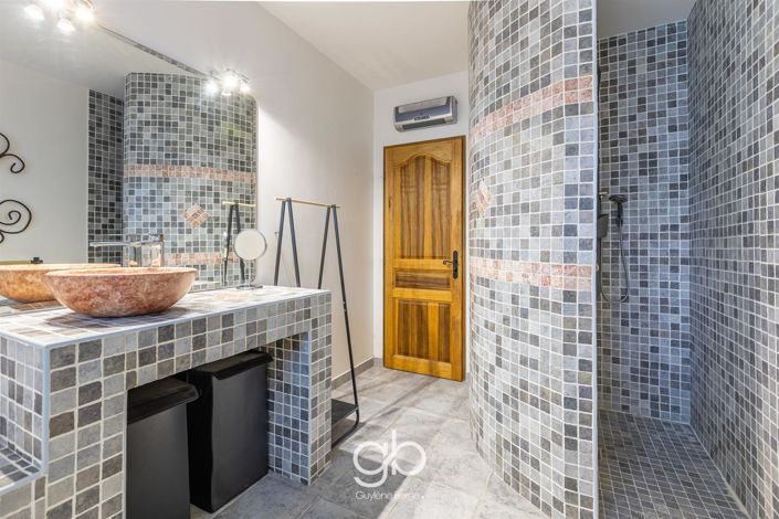 Image No.12-3 Bed House for sale