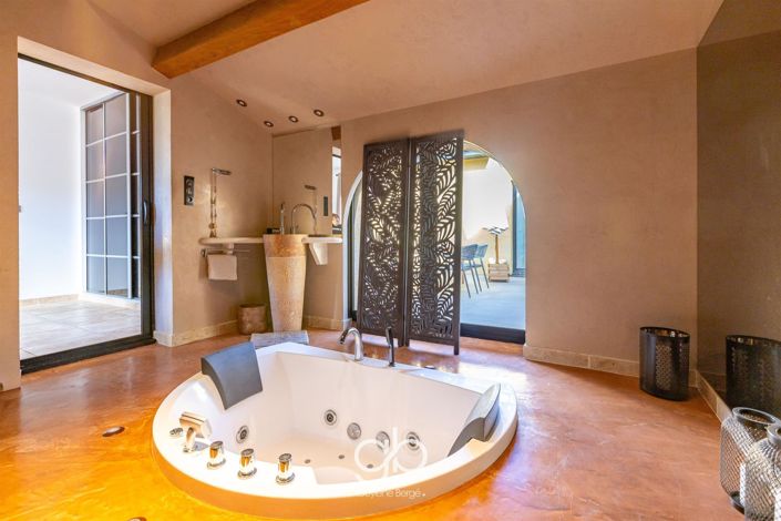 Image No.14-3 Bed House for sale