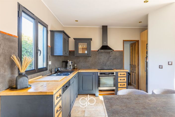 Image No.7-3 Bed House for sale