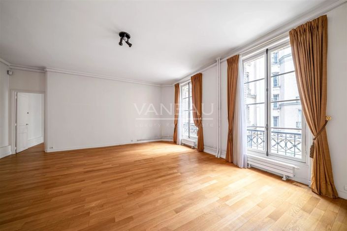 Image No.10-4 Bed Apartment for sale