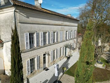 1 - Saint-Jean-d'Angély, House