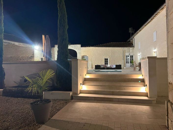 Image No.2-Maison de 7 chambres à vendre à Saint-Jean-d'Angély