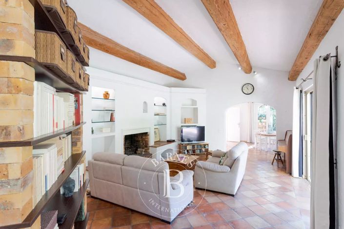 Image No.11-4 Bed House for sale