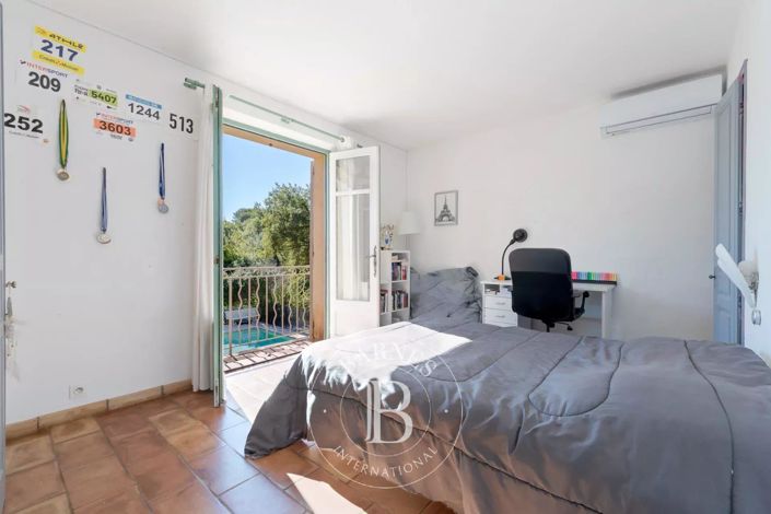 Image No.21-4 Bed House for sale