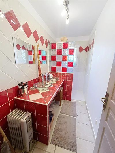 Image No.10-4 Bed House for sale