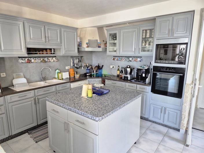 Image No.7-4 Bed House for sale