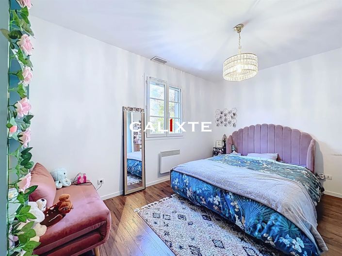 Image No.11-4 Bed House for sale