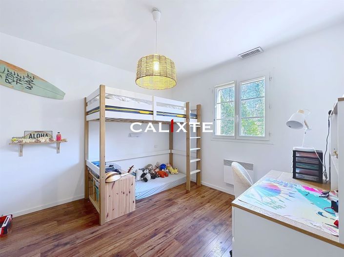 Image No.14-4 Bed House for sale