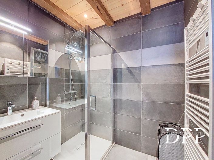 Image No.12-4 Bed House for sale