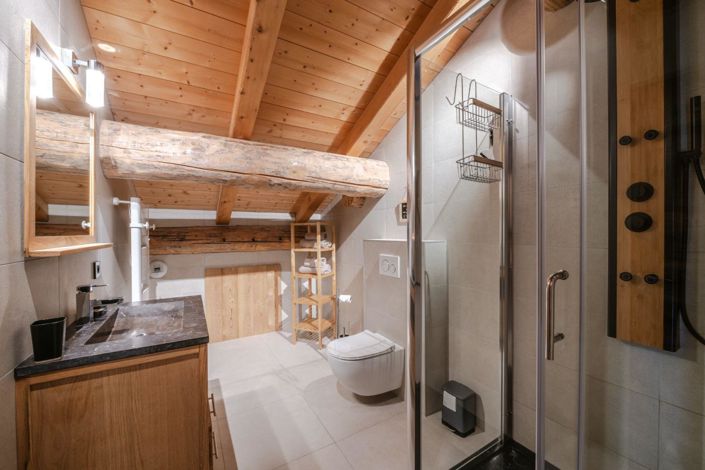 Image No.5-10 Bed House for sale