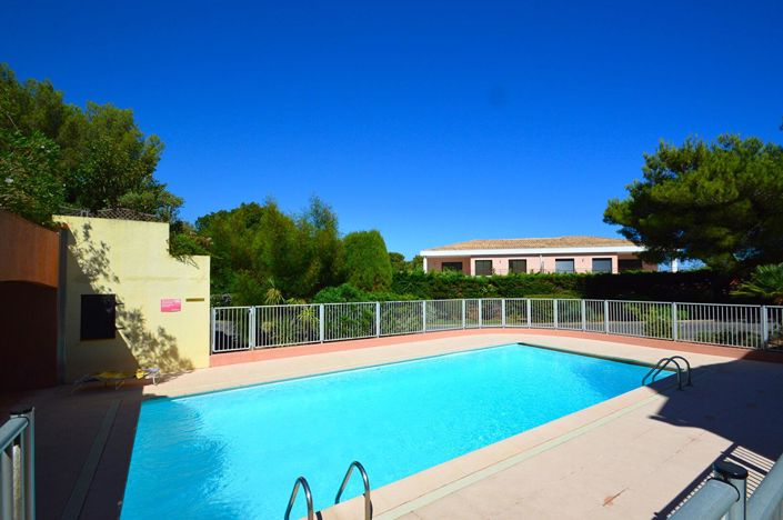 Image No.10-1 Bed Apartment for sale