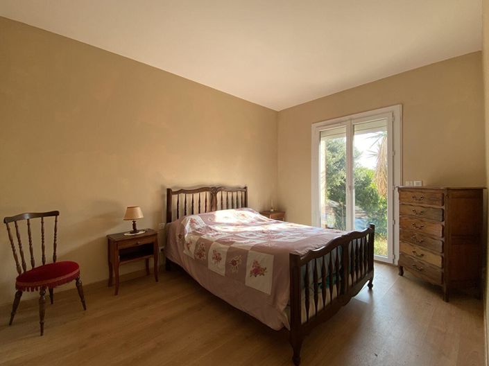 Image No.2-3 Bed House for sale