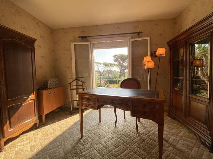 Image No.3-3 Bed House for sale