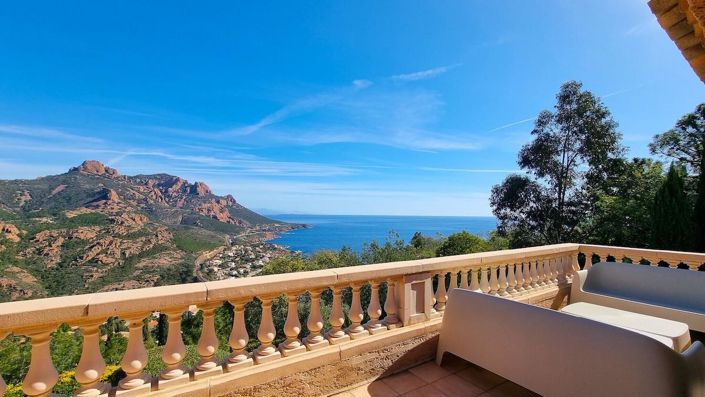 Image No.14-8 Bed House for sale