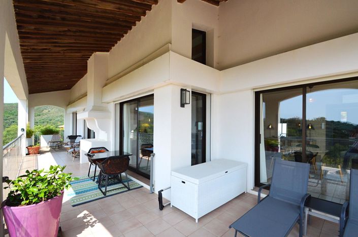 Image No.18-5 Bed Property for sale