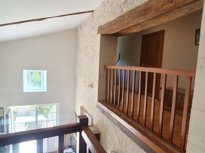 Image No.12-4 Bed House for sale