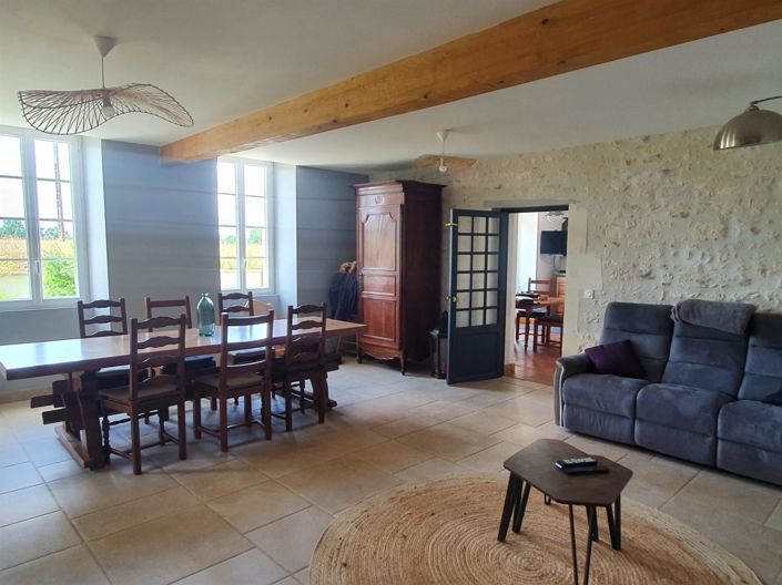 Image No.2-4 Bed House for sale