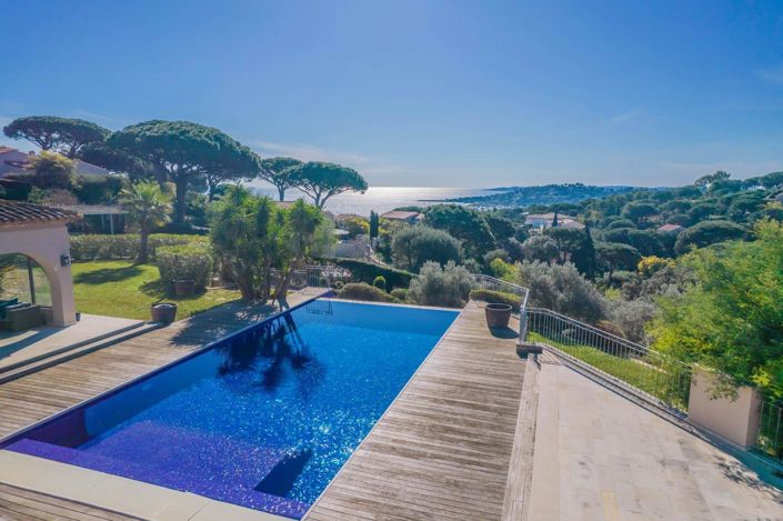 Image No.3-8 Bed House for sale