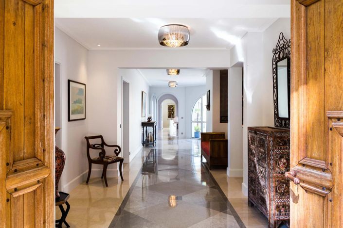 Image No.5-8 Bed House for sale