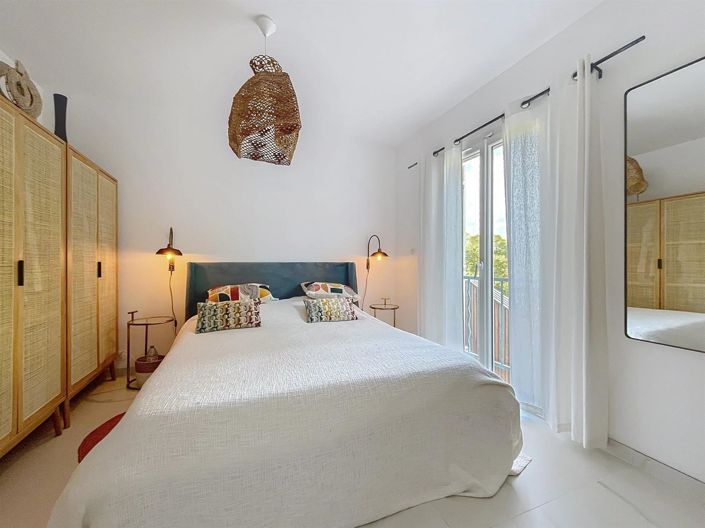 Image No.11-4 Bed House for sale