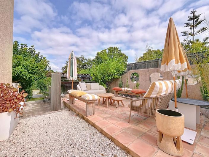 Image No.8-4 Bed House for sale