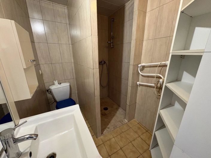 Image No.6-2 Bed House for sale