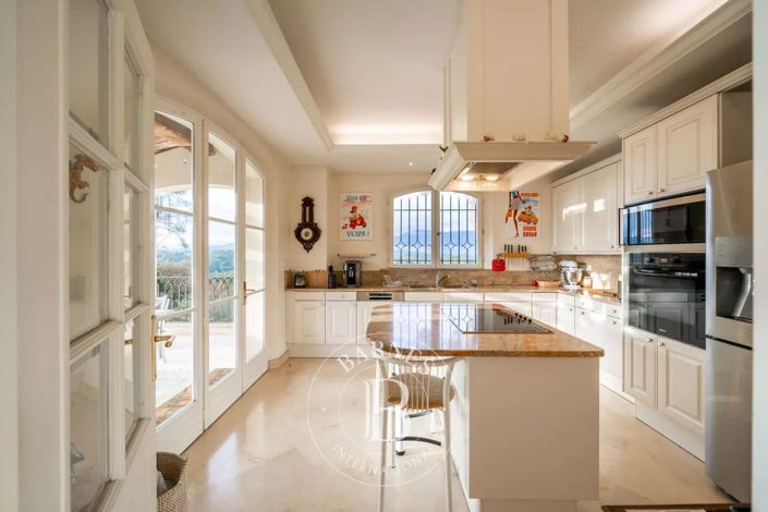 Image No.7-4 Bed House for sale