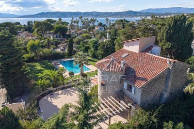 1 - Antibes, House