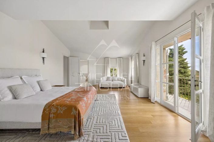 Image No.9-6 Bed House for sale