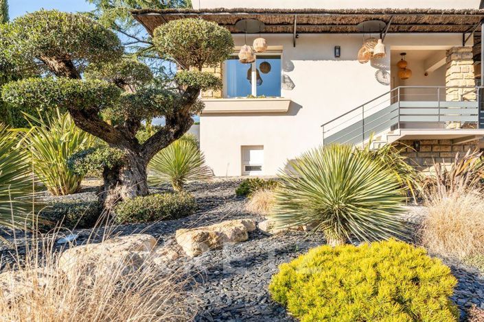 Image No.12-6 Bed House for sale