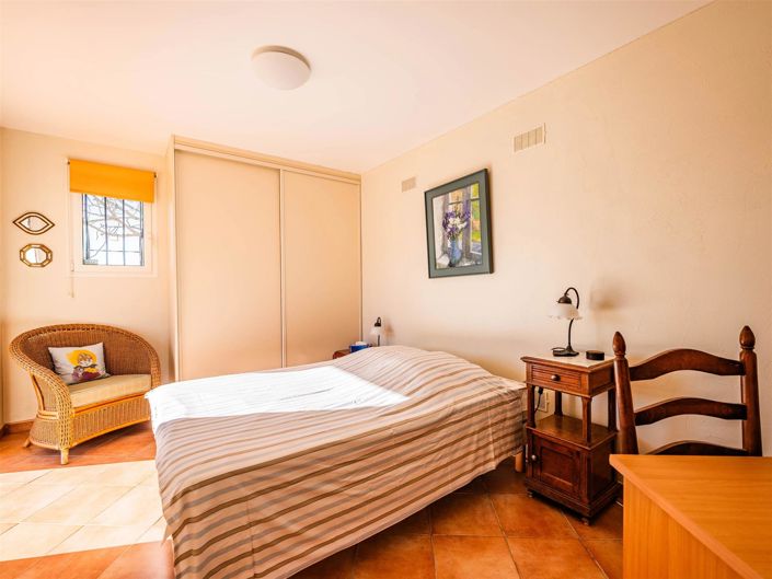 Image No.10-4 Bed House for sale