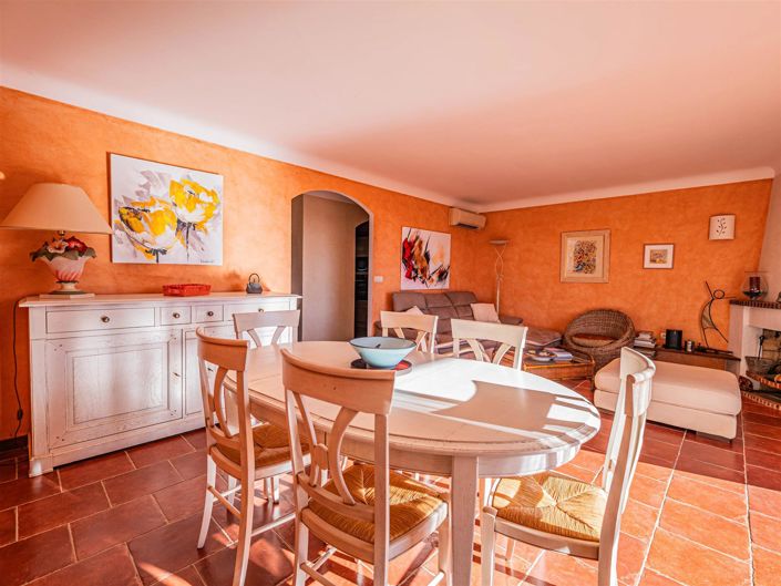 Image No.5-4 Bed House for sale