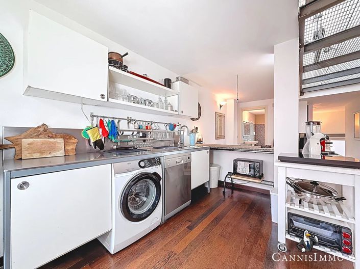 Image No.9-2 Bed Apartment for sale