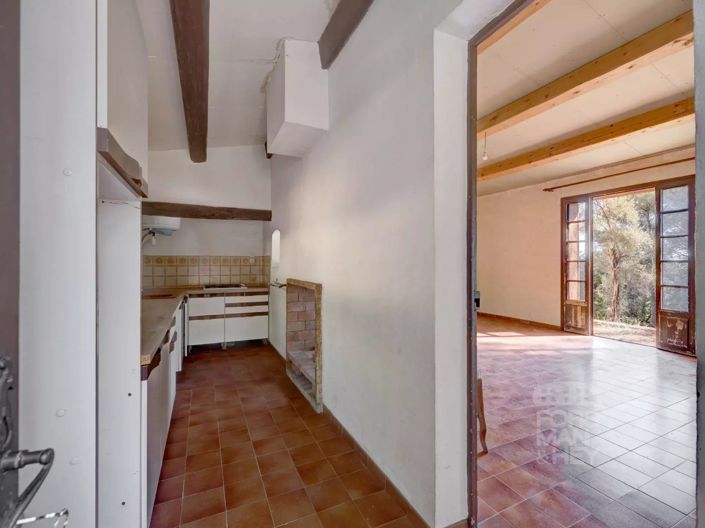 Image No.7-6 Bed House for sale