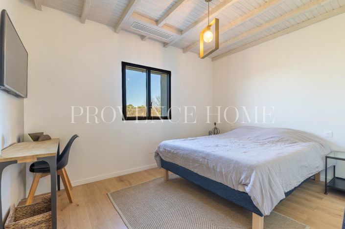 Image No.15-3 Bed House for sale