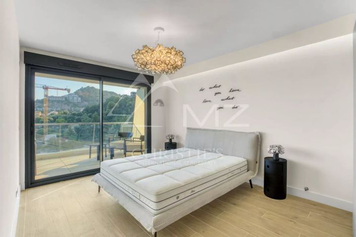 Image No.10-1 Bed Apartment for sale